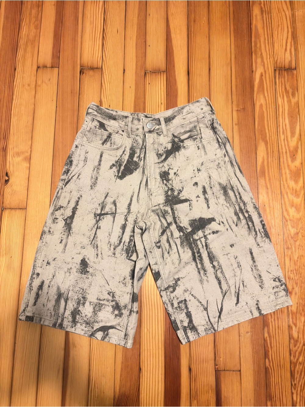 Bershka Gray and Black Tie-Dye Short Sleeve Shirt